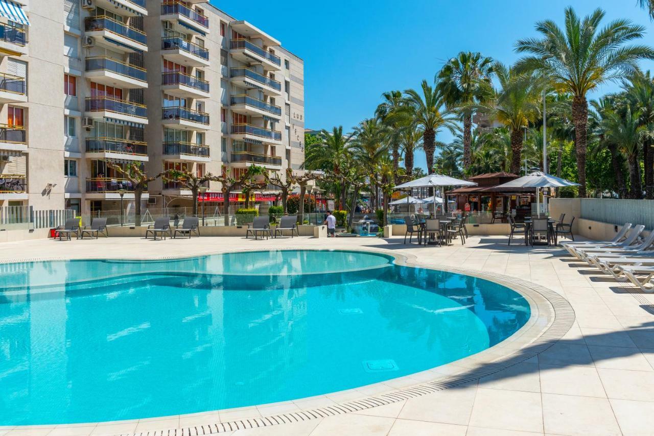 Rentalmar Navarra Family Suites Salou Exterior foto